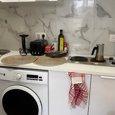 Spacious In With Air Conditioning And Kitchen And 10 Mins To Eiffel Tower&5mins To Metro