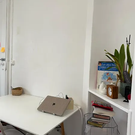 Daire Spacious In With Air Conditioning And Kitchen And 10 Mins To Eiffel Tower&5mins To Metro