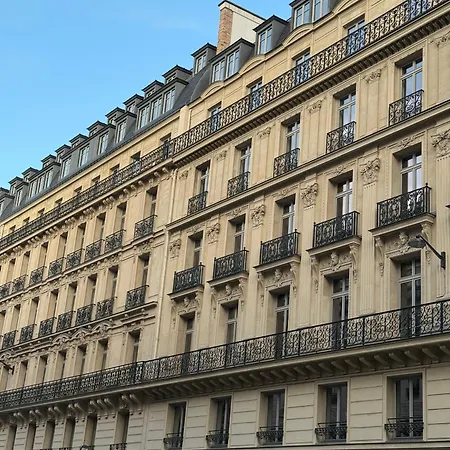 Spacious In With Air Conditioning And Kitchen And 10 Mins To Eiffel Tower&5mins To Metro Paris