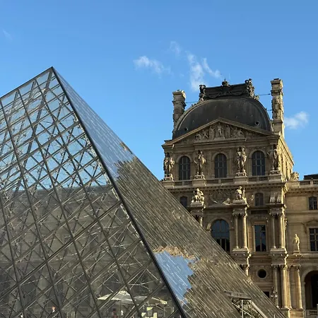 Spacious In With Air Conditioning And Kitchen And 10 Mins To Eiffel Tower&5mins To Metro Paris